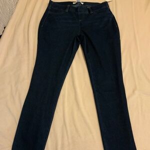 Amazon Essentials Dark Wash Size Medium Long Pull On Jeggings